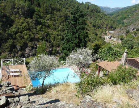 Gîte avec piscine à Saint Mélany